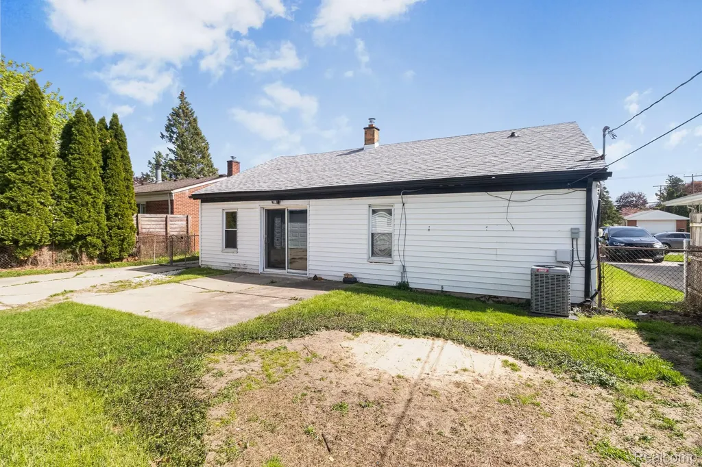 30064 Ann Arbor Trail Westland City MI 48185