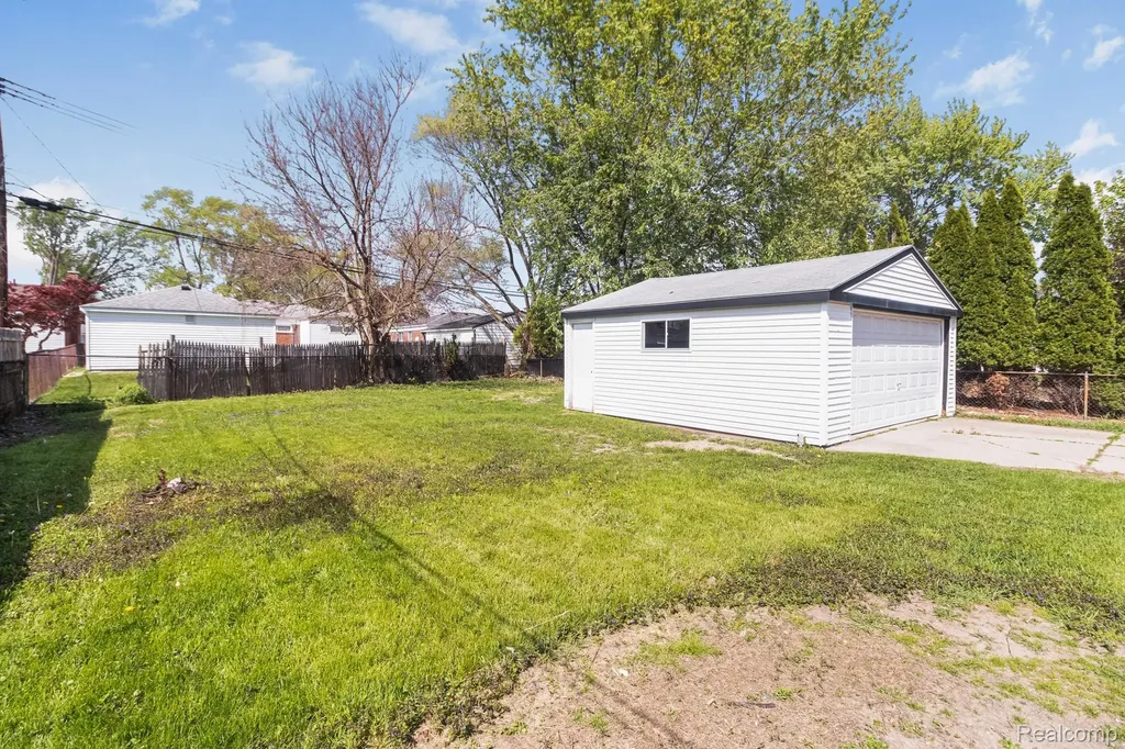 30064 Ann Arbor Trail Westland City MI 48185