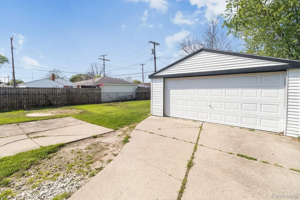 30064 Ann Arbor Trail Westland City MI 48185