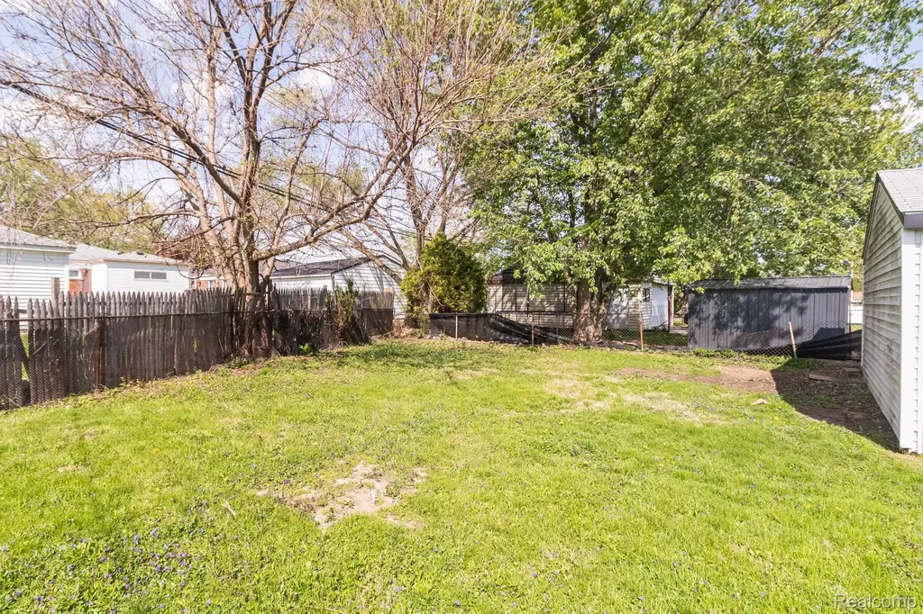 30064 Ann Arbor Trail Westland City MI 48185