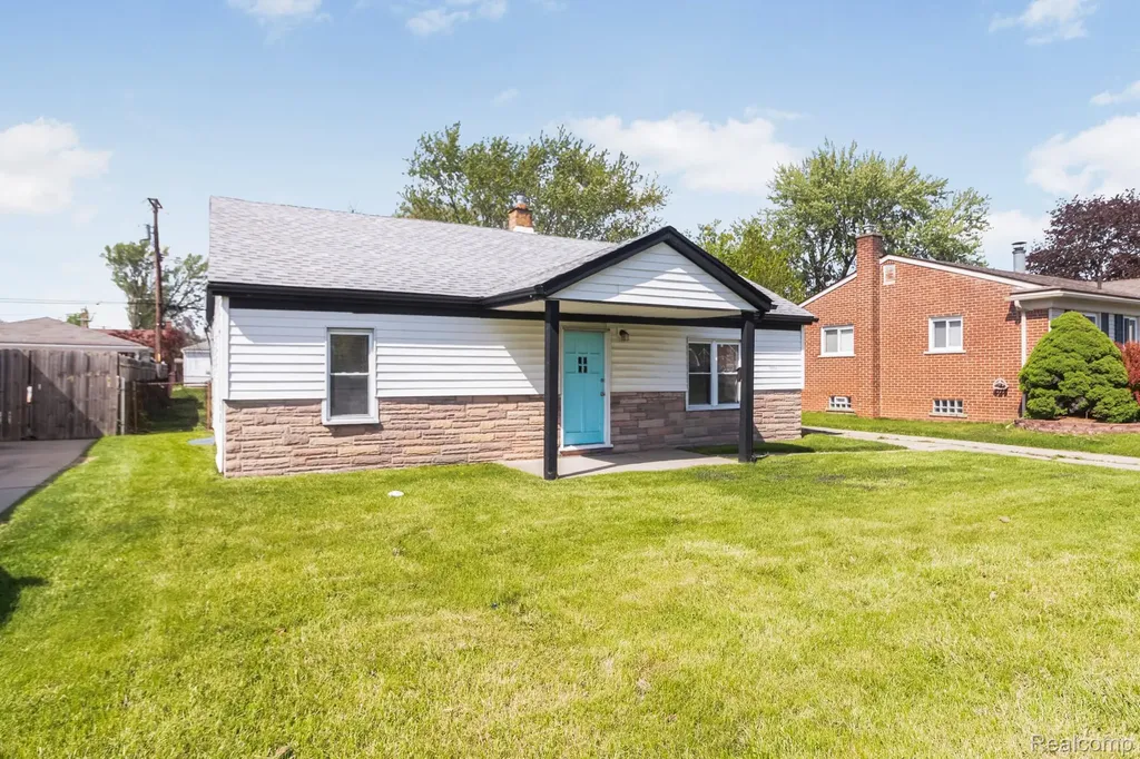 30064 Ann Arbor Trail Westland City MI 48185