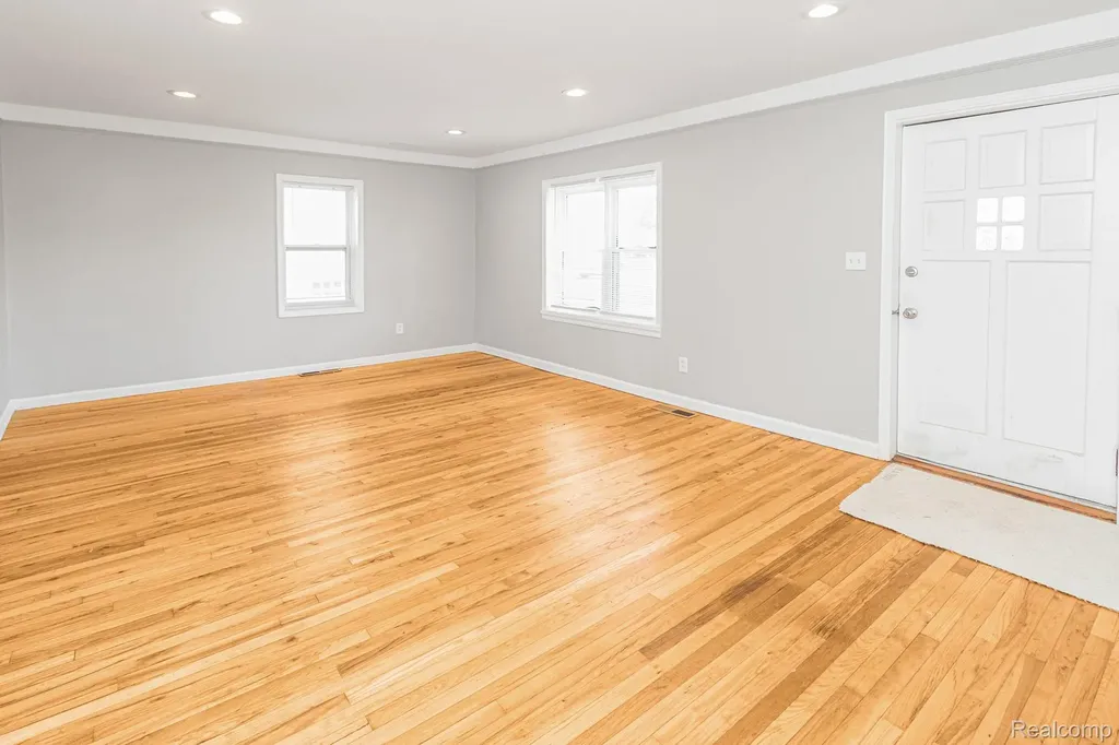 30064 Ann Arbor Trail Westland City MI 48185