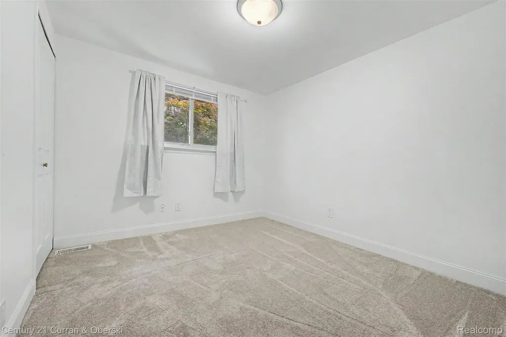 8834 Dublin Way Sterling Heights City MI 48314