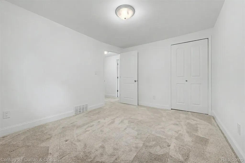 8834 Dublin Way Sterling Heights City MI 48314