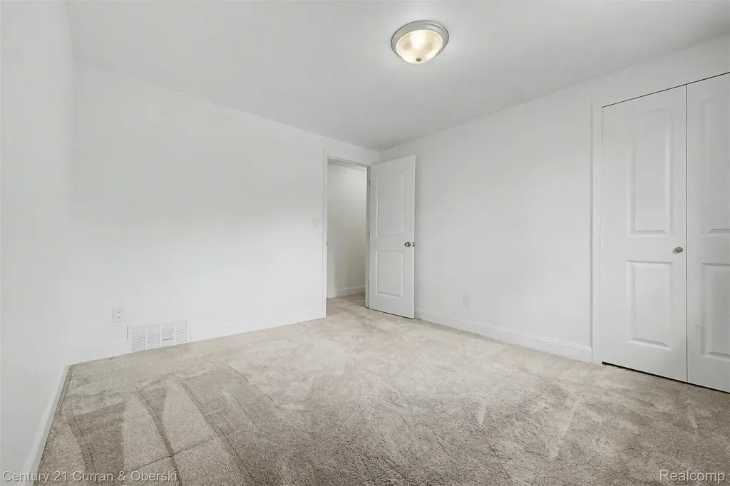 8834 Dublin Way Sterling Heights City MI 48314