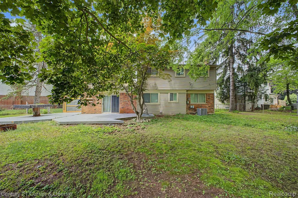 8834 Dublin Way Sterling Heights City MI 48314