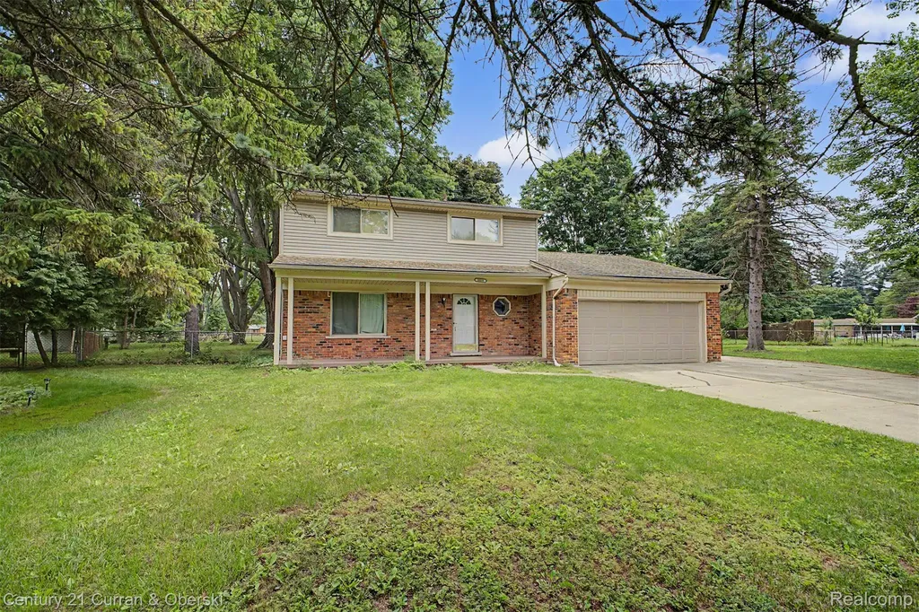 8834 Dublin Way Sterling Heights City MI 48314