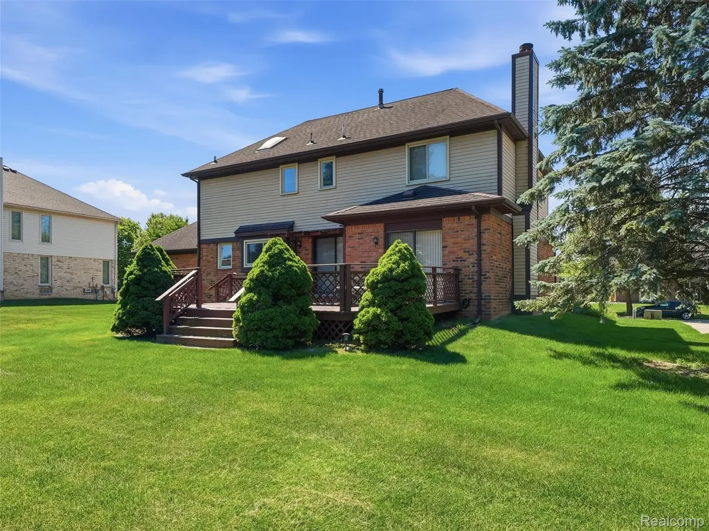 1280 Falcon Drive Troy City MI 48098