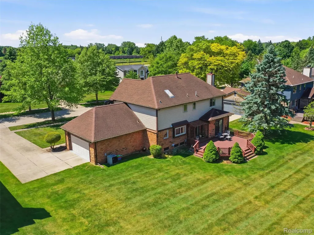 1280 Falcon Drive Troy City MI 48098