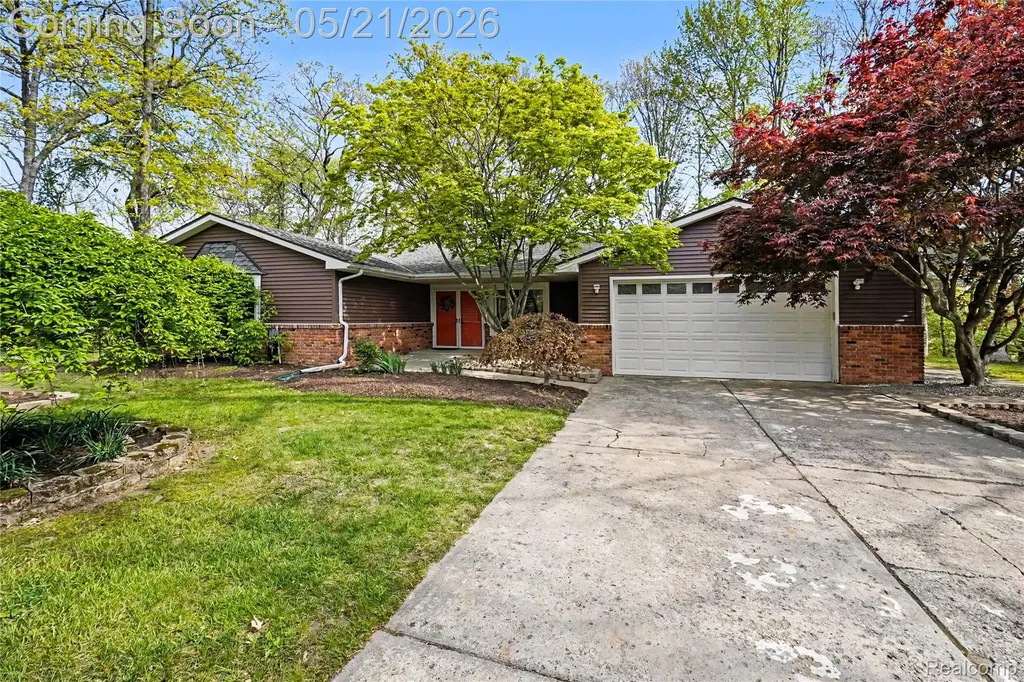 406 Fairwood Road Pinckney Village MI 48169