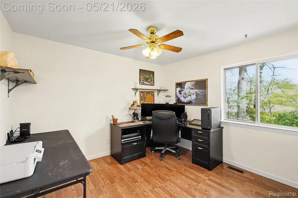 406 Fairwood Road Pinckney Village MI 48169