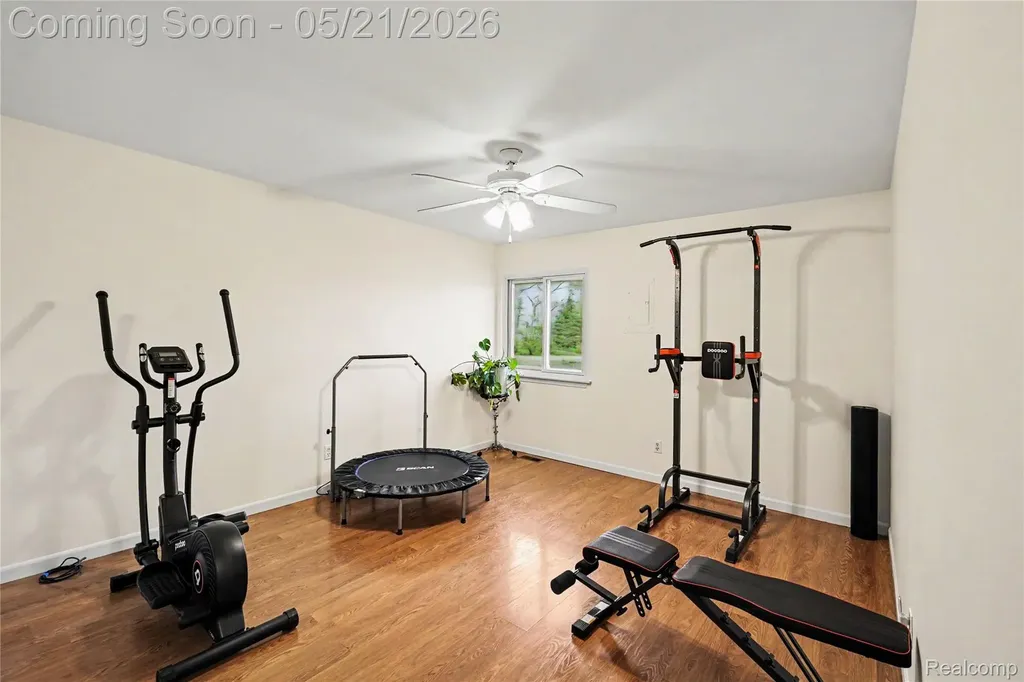 406 Fairwood Road Pinckney Village MI 48169