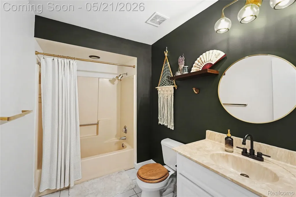 406 Fairwood Road Pinckney Village MI 48169