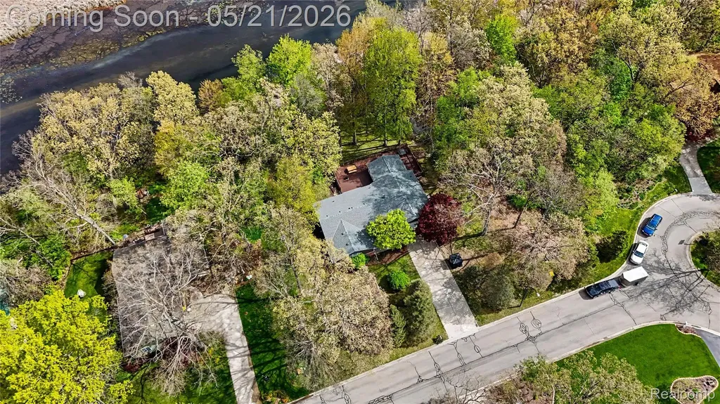 406 Fairwood Road Pinckney Village MI 48169