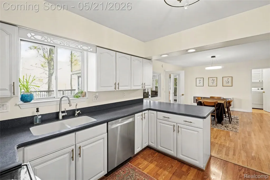 406 Fairwood Road Pinckney Village MI 48169