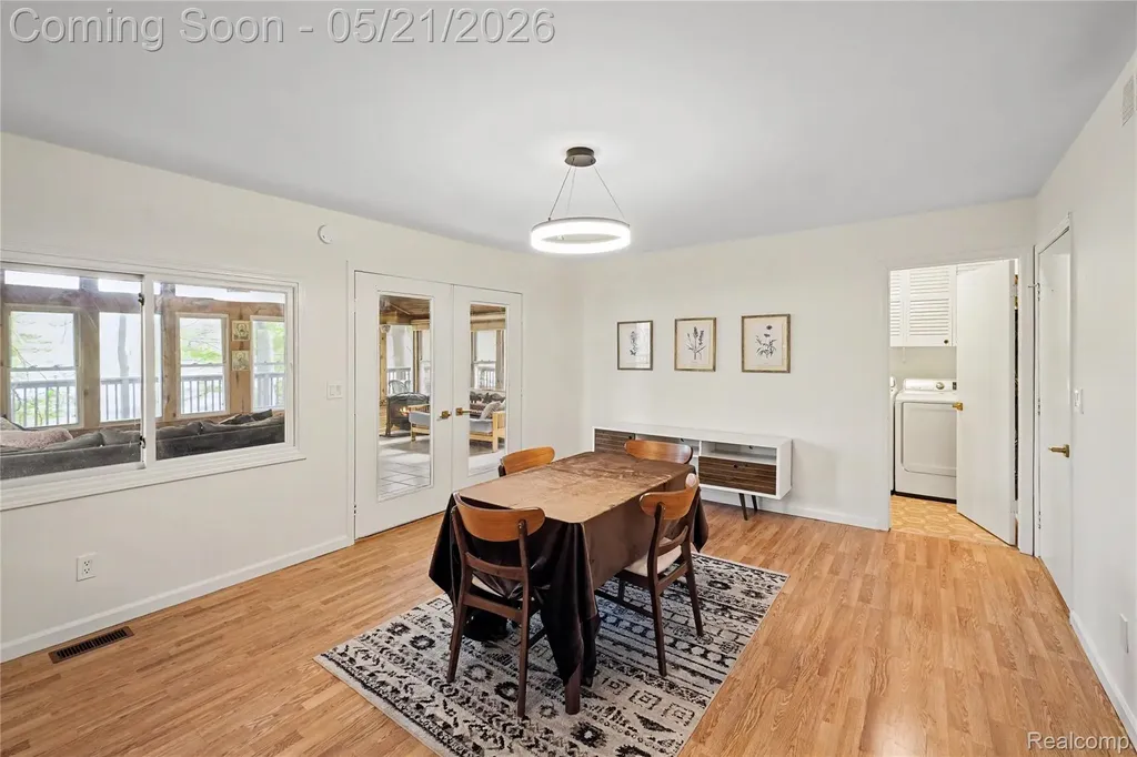 406 Fairwood Road Pinckney Village MI 48169