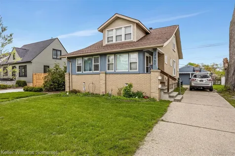 2960 Kenmore Road Berkley City MI 48072