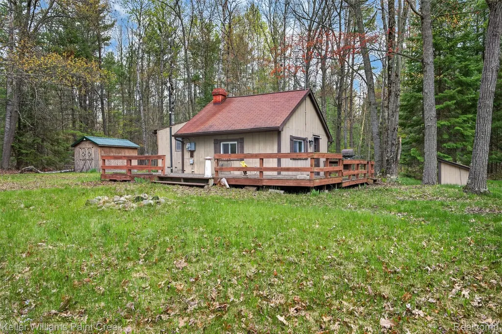 5429 Daily Road Clement Township MI 48610