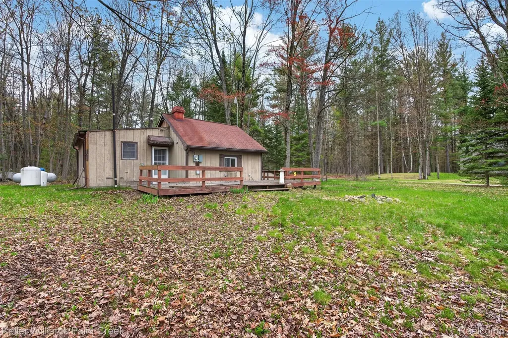 5429 Daily Road Clement Township MI 48610