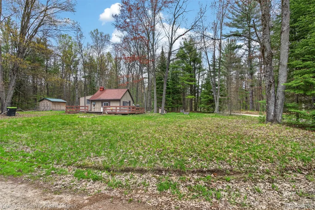 5429 Daily Road Clement Township MI 48610