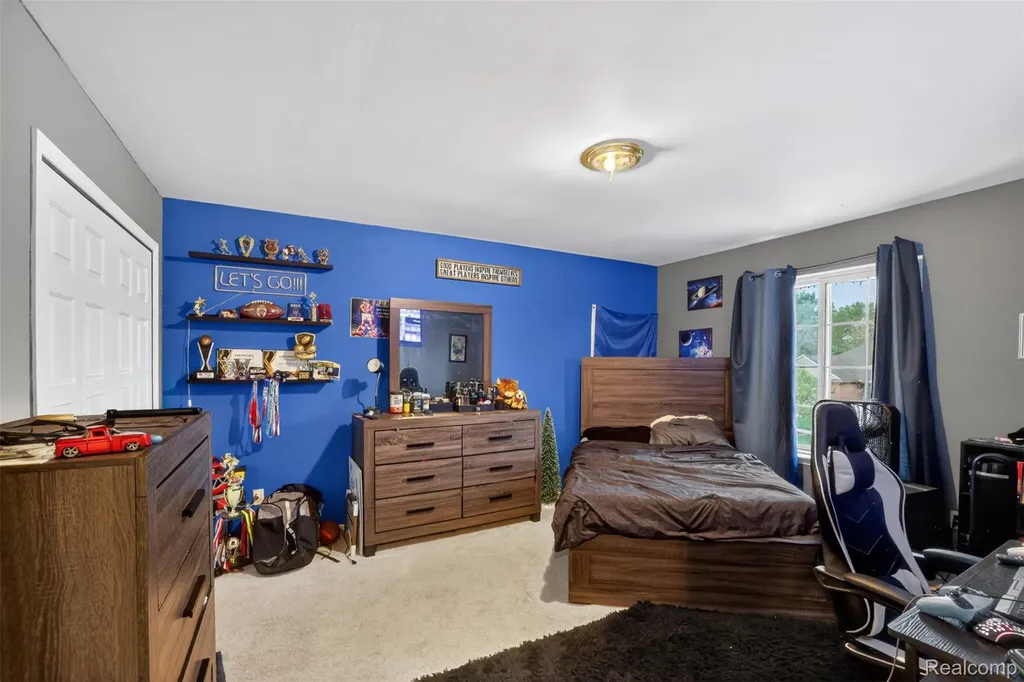 2699 Barns Drive Westland City MI 48186