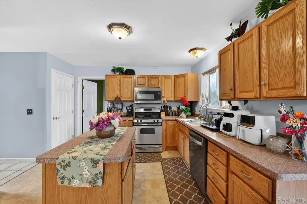 2699 Barns Drive Westland City MI 48186