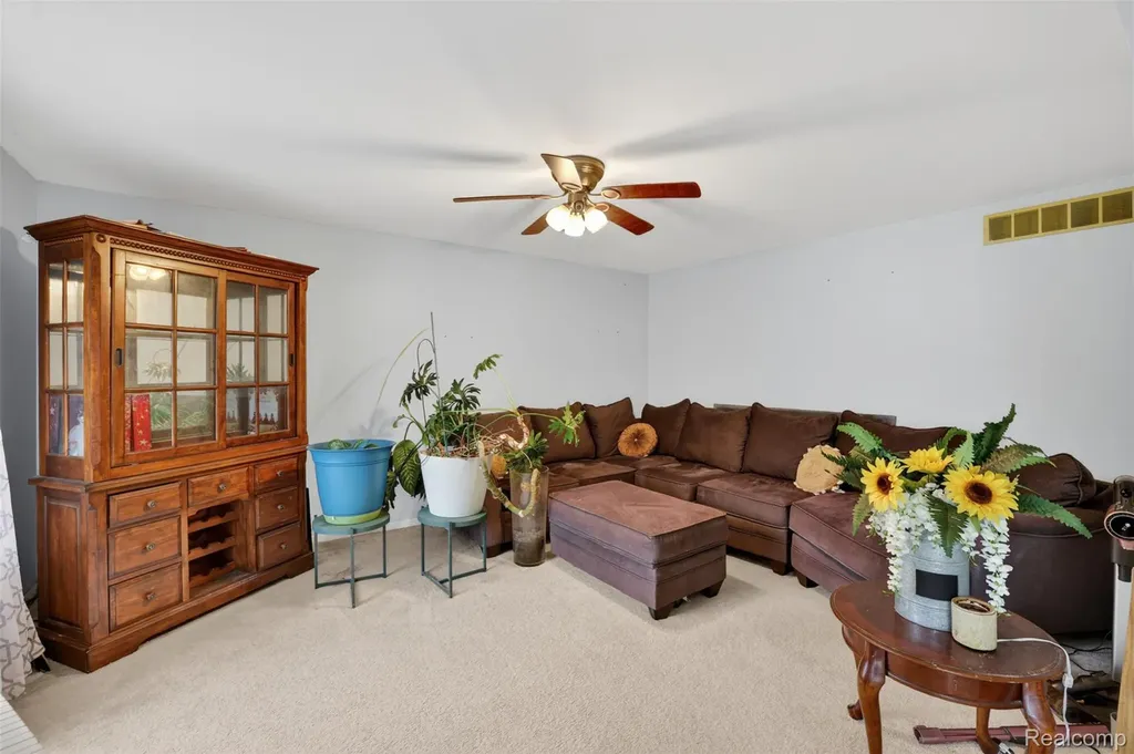 2699 Barns Drive Westland City MI 48186