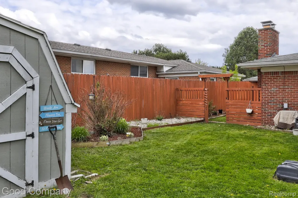 11493 Warren Boulevard Warren City MI 48089