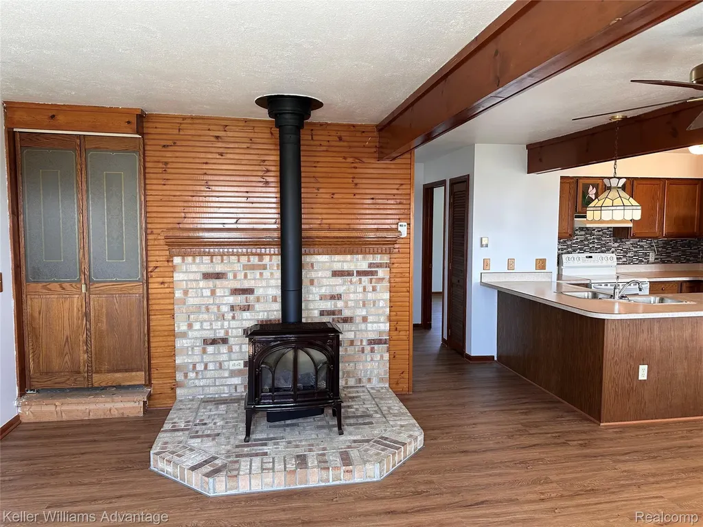 2800 E Booth Road Au Gres Township MI 48703