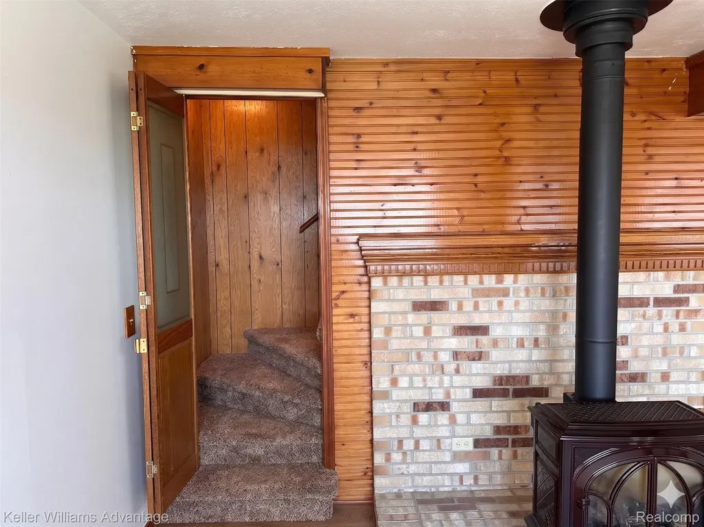 2800 E Booth Road Au Gres Township MI 48703