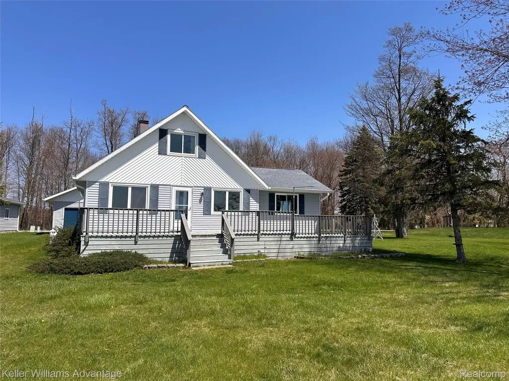 2800 E Booth Road Au Gres Township MI 48703