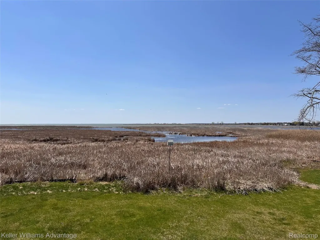 2800 E Booth Road Au Gres Township MI 48703