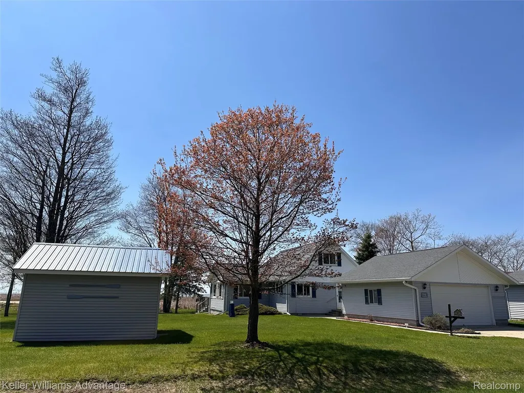 2800 E Booth Road Au Gres Township MI 48703