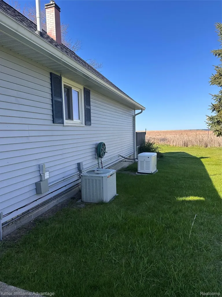 2800 E Booth Road Au Gres Township MI 48703