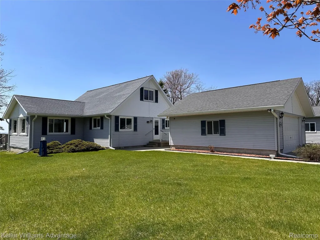 2800 E Booth Road Au Gres Township MI 48703
