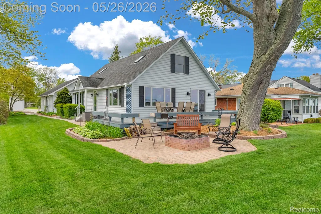 5441 Pointe Drive East China Township MI 48054