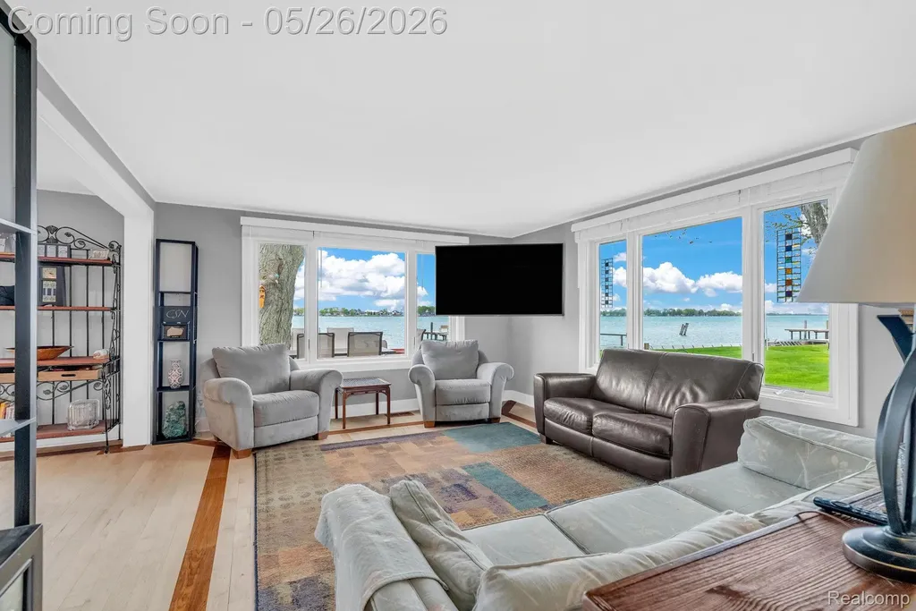 5441 Pointe Drive East China Township MI 48054