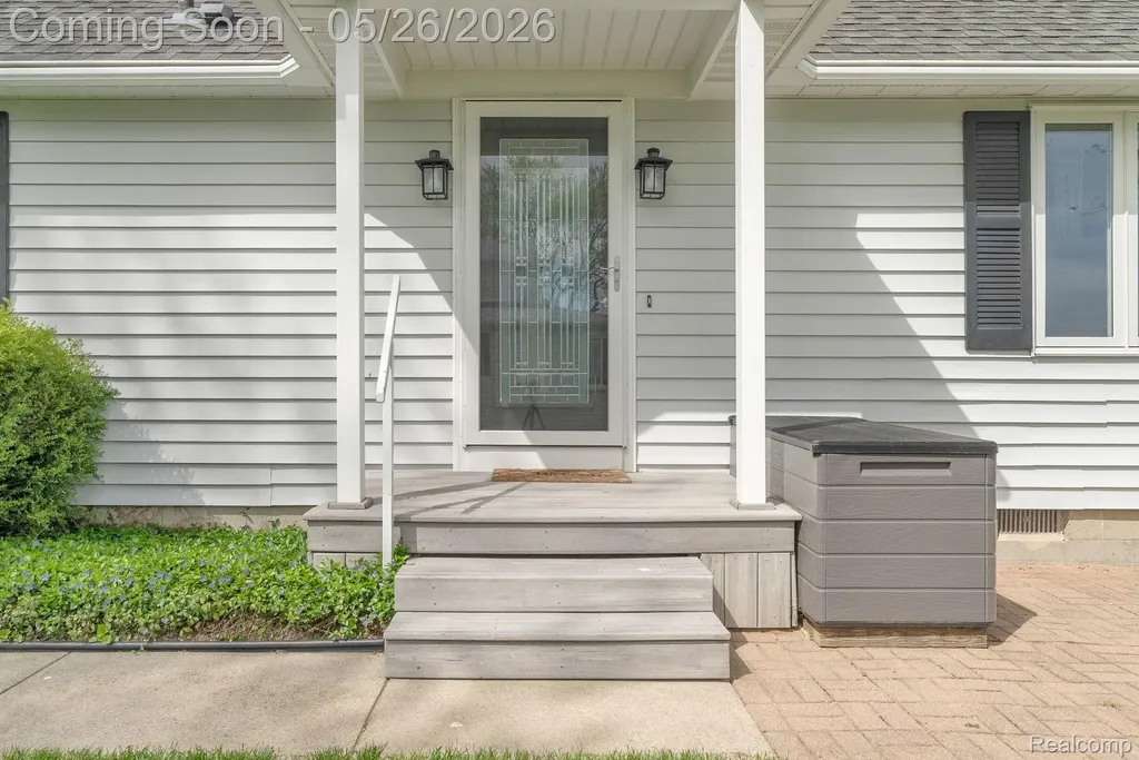 5441 Pointe Drive East China Township MI 48054