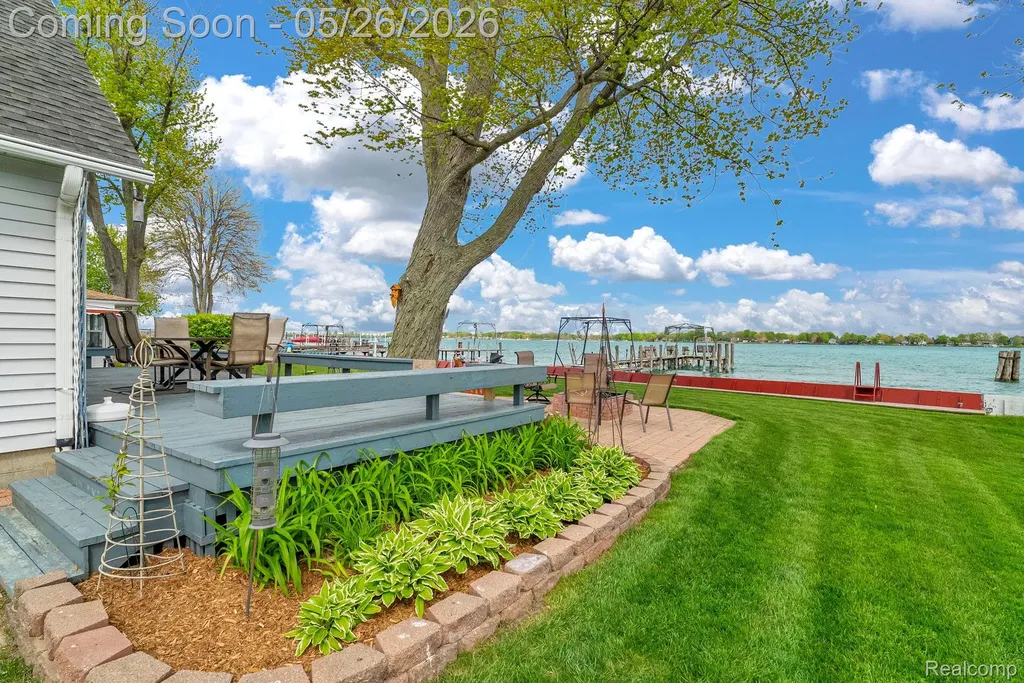 5441 Pointe Drive East China Township MI 48054