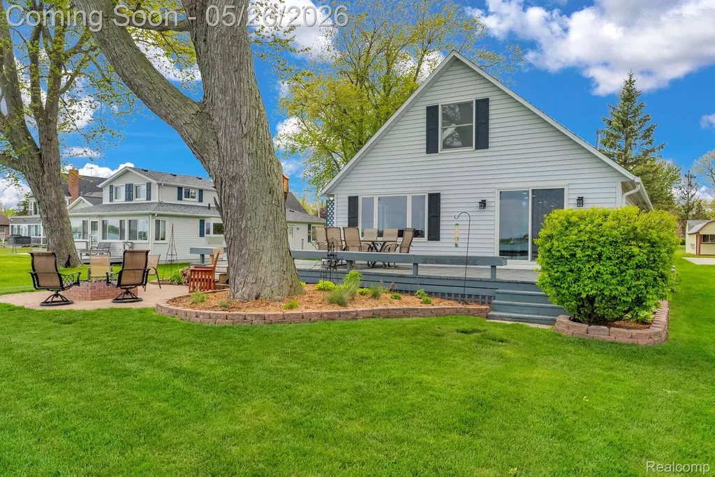 5441 Pointe Drive East China Township MI 48054