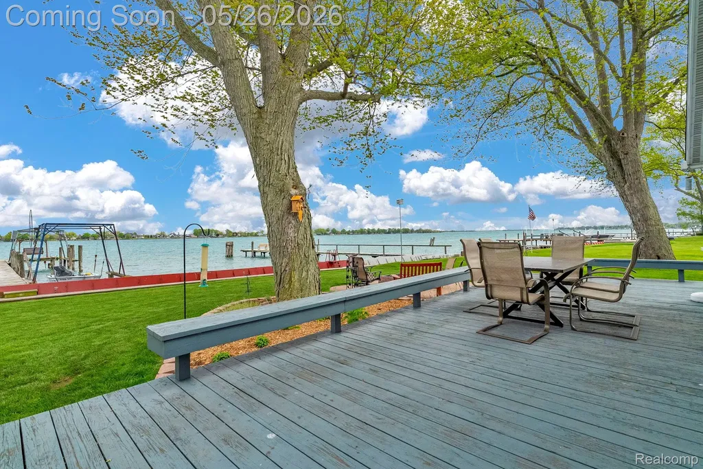 5441 Pointe Drive East China Township MI 48054