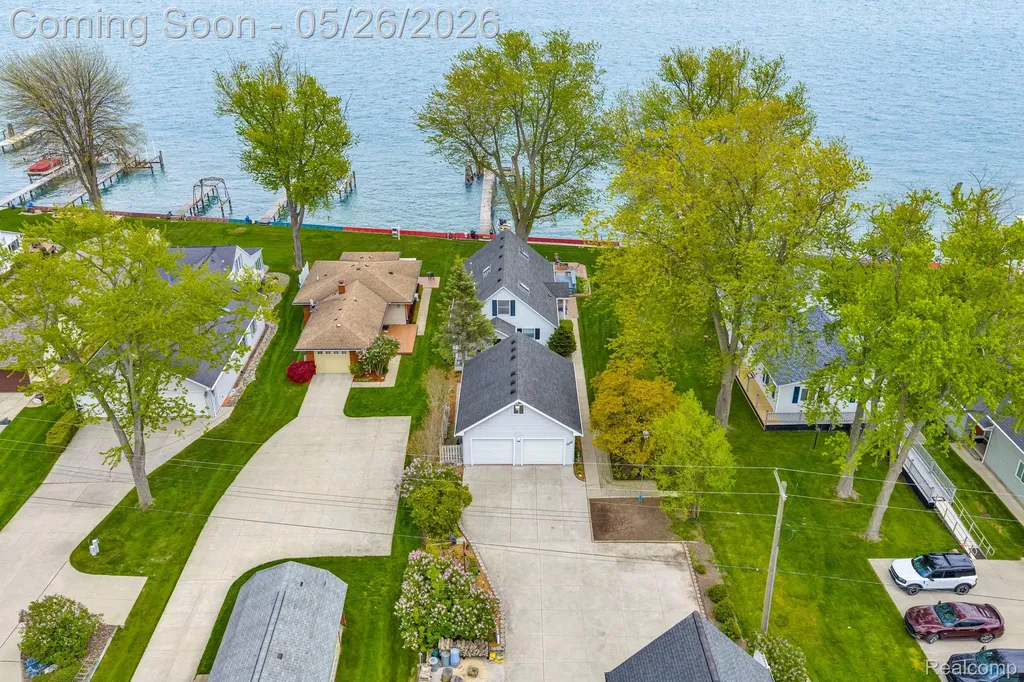 5441 Pointe Drive East China Township MI 48054
