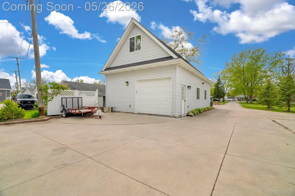 5441 Pointe Drive East China Township MI 48054