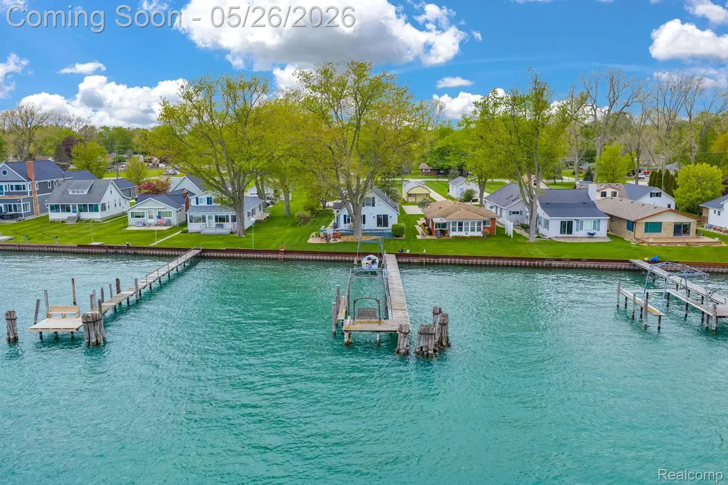 5441 Pointe Drive East China Township MI 48054