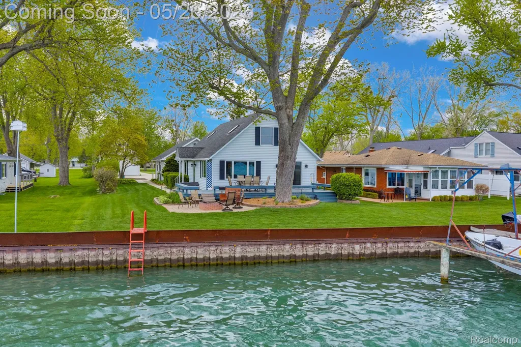 5441 Pointe Drive East China Township MI 48054