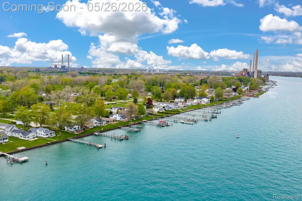 5441 Pointe Drive East China Township MI 48054