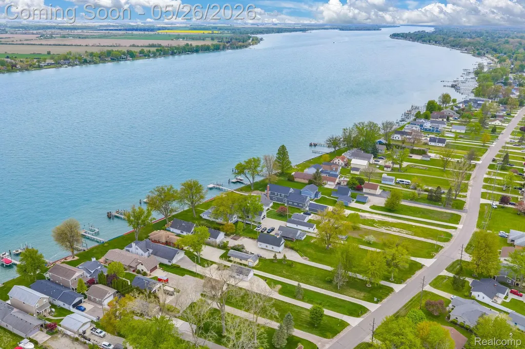 5441 Pointe Drive East China Township MI 48054