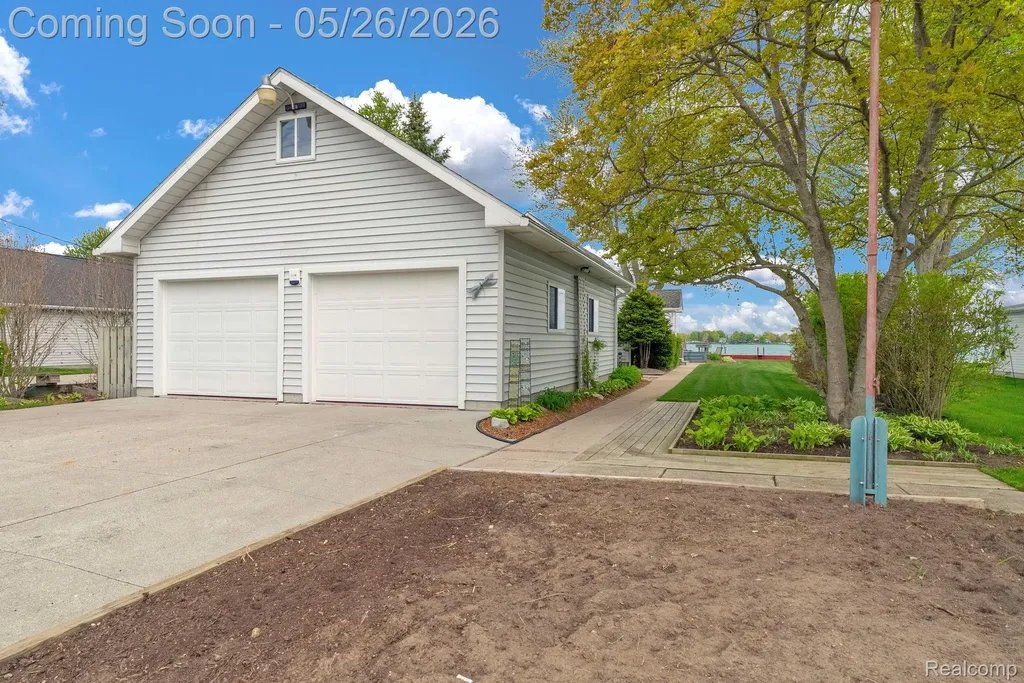 5441 Pointe Drive East China Township MI 48054