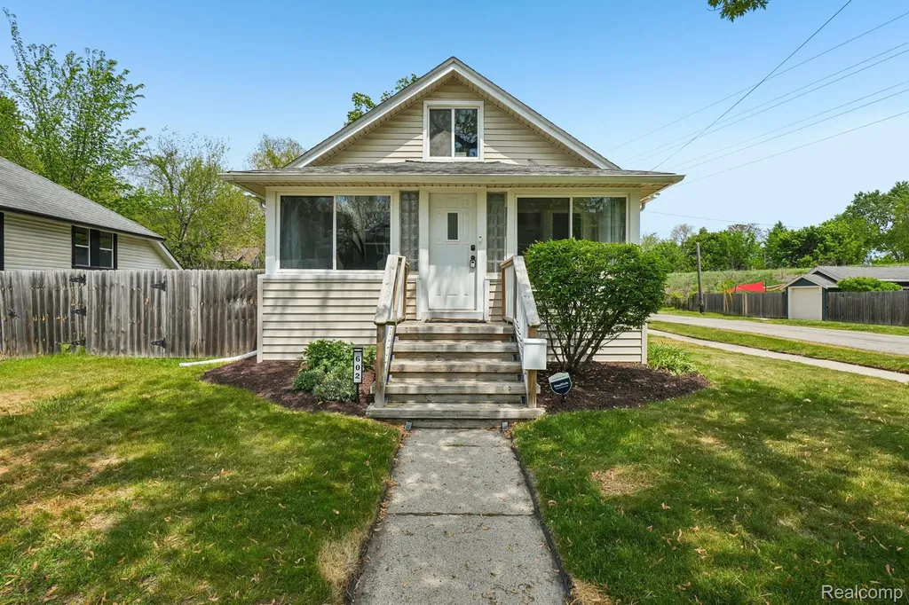 602 Florence Avenue Royal Oak City MI 48067