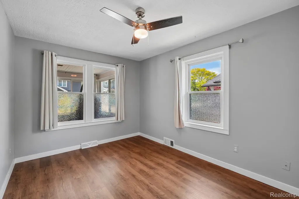 602 Florence Avenue Royal Oak City MI 48067